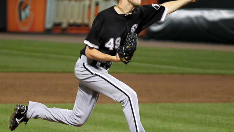 Chris Sale mid-delivery