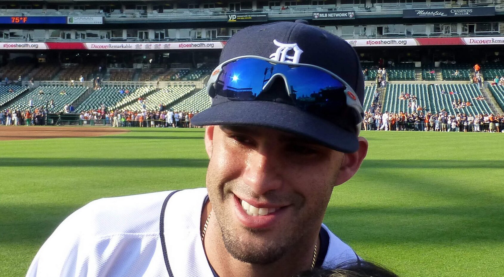 JD Martinez posing with a fan