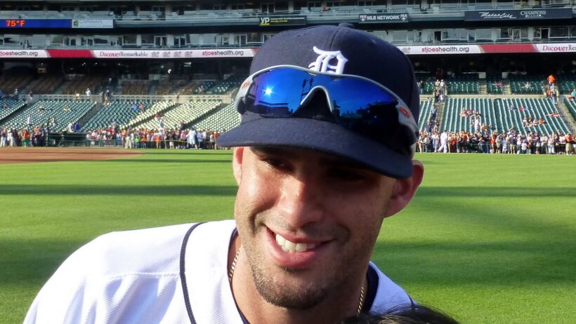 JD Martinez posing with a fan