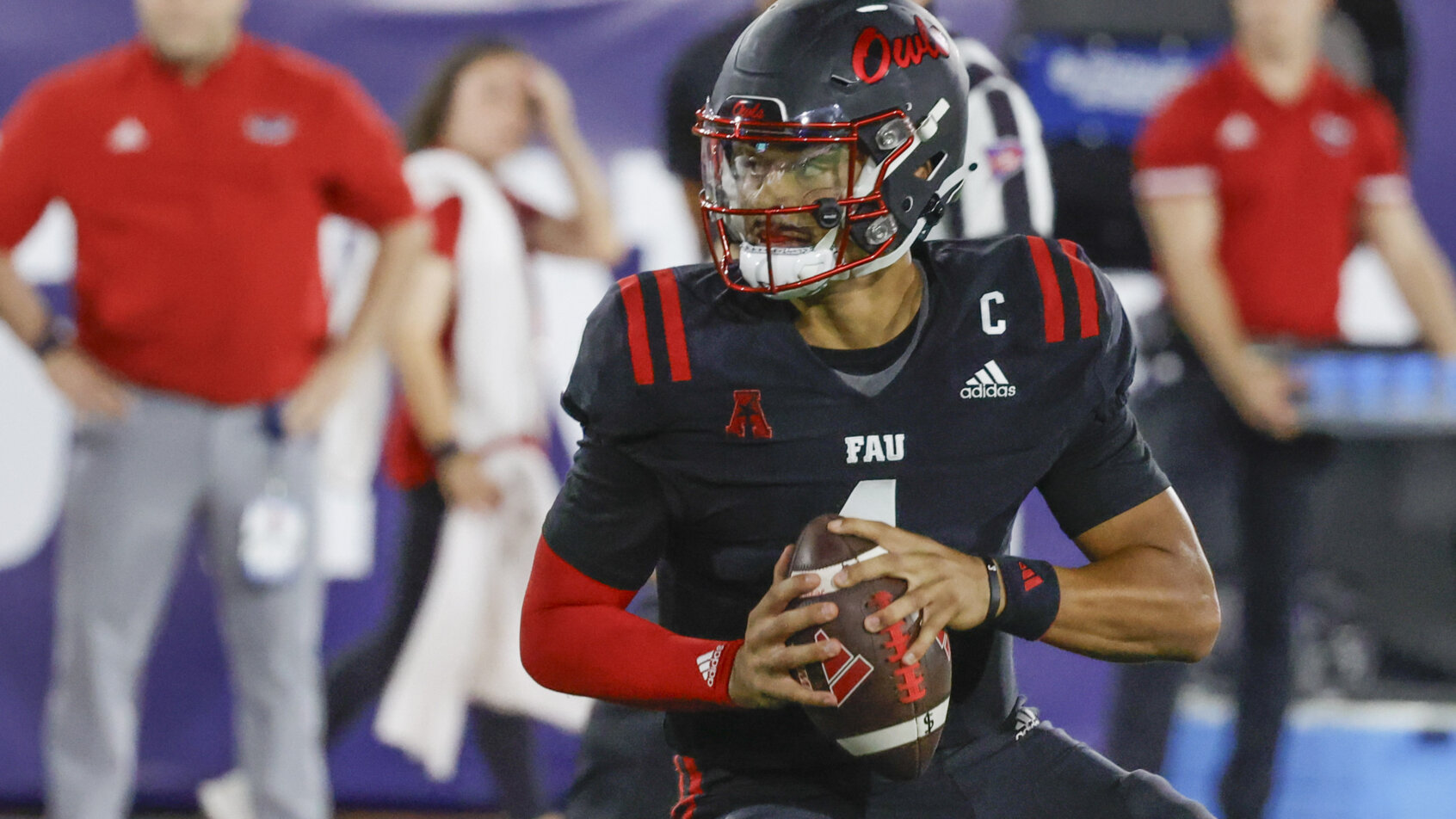 Florida Atlantic Owls quarterback Cam Fancher looks to throw a pass