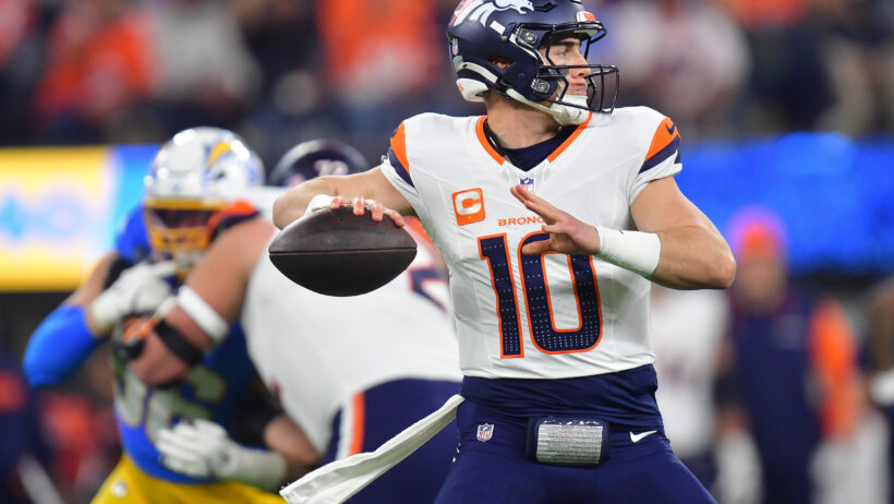 Bo Nix drops back to pass versus the Chargers.
