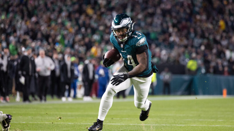 Philadelphia Eagles running back Kenneth Gainwell running with the ball