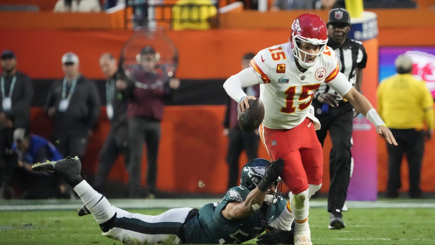Kansas City Chiefs quarterback Patrick Mahomes tackled by Philadelphia Eagles linebacker TJ Edwards during Super Bowl 57