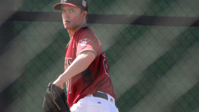 Zack Greinke warming up