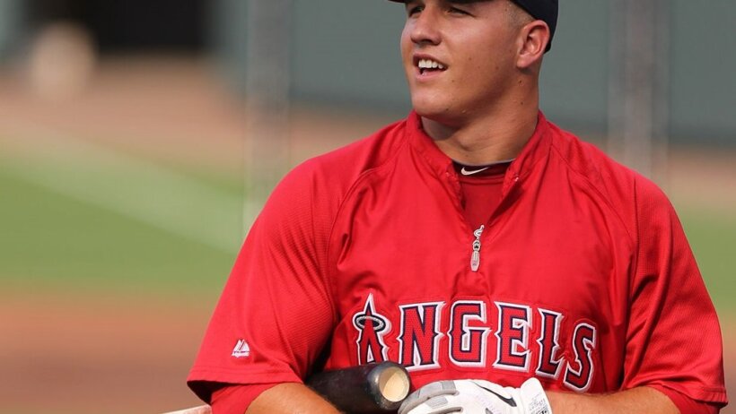 Mike Trout of the Los Angeles Angels warming up