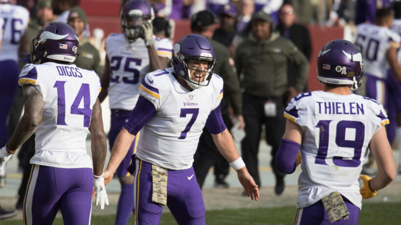 Case Keenum congratulating his receivers