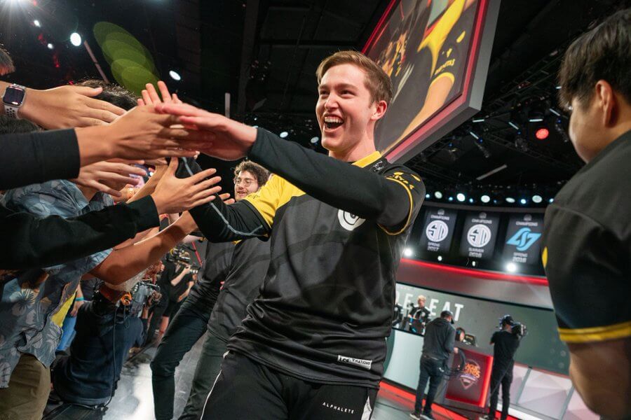 Clutch Gaming