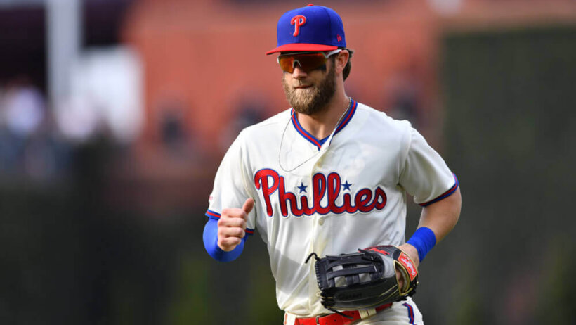 Bryce Harper running