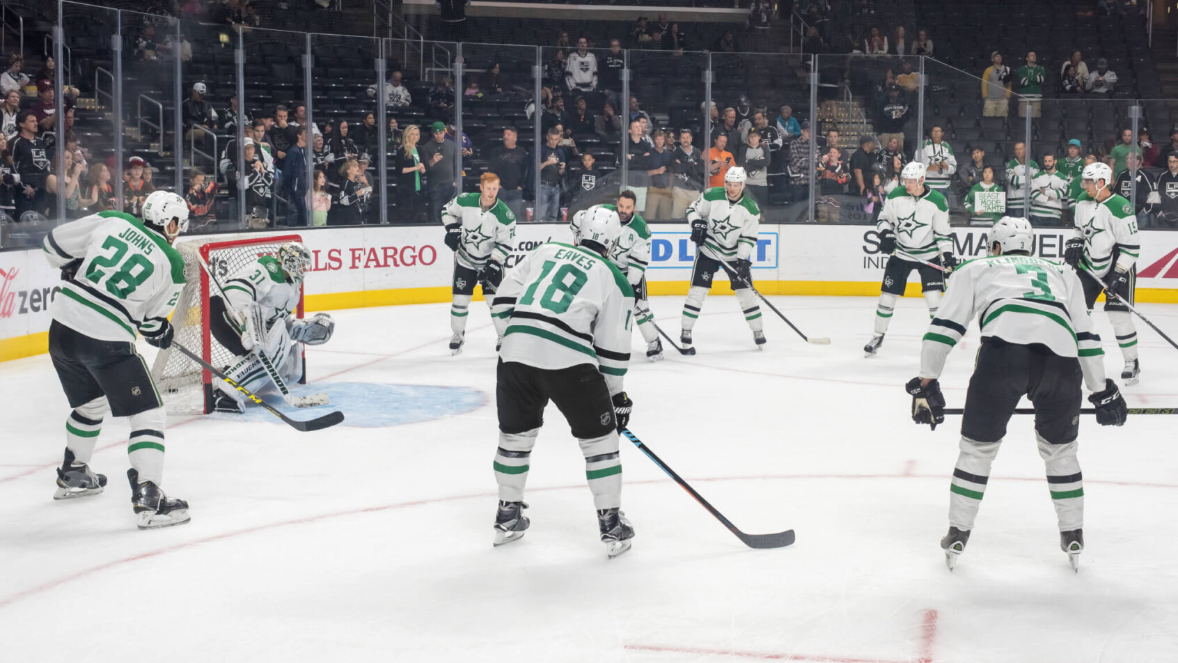 Dallas Stars players warming up
