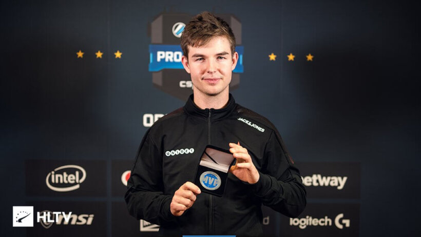 dev1ce of Astralis eSports