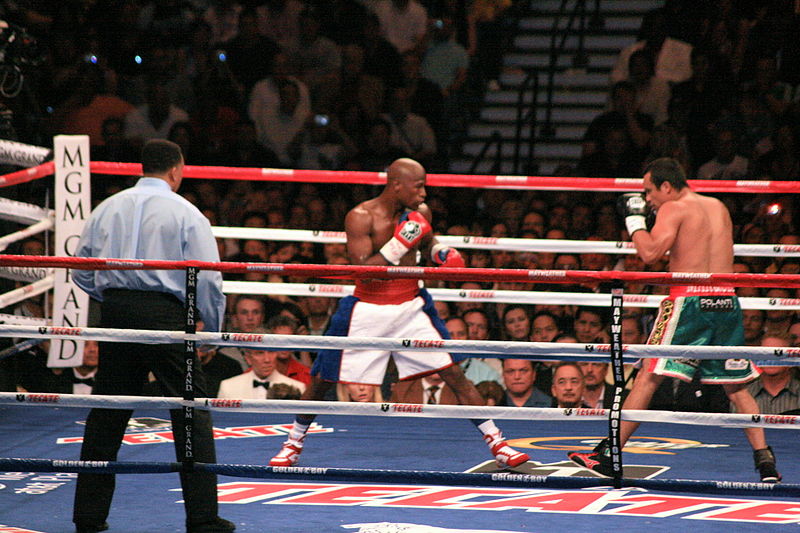 Floyd Mayweather faces Juan Manuel Márquez in 2011