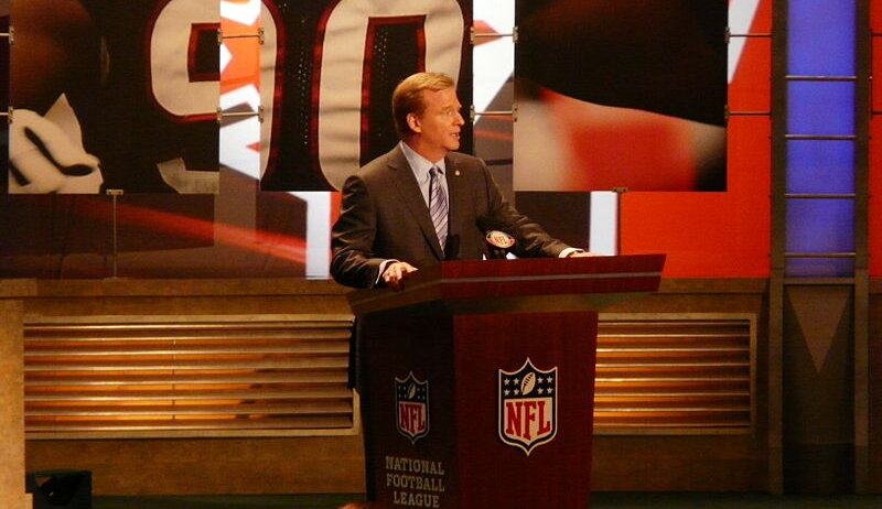 Roger Goodell at the '09 draft