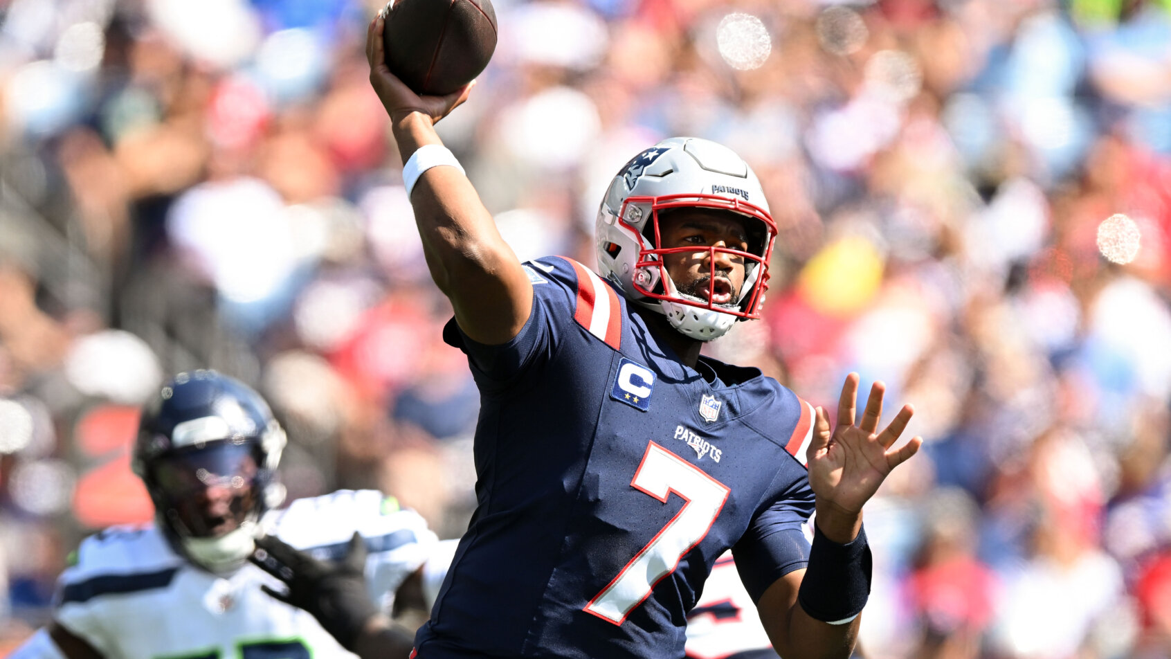 Jacoby Brissett fires a pass versus the Seahawks.
