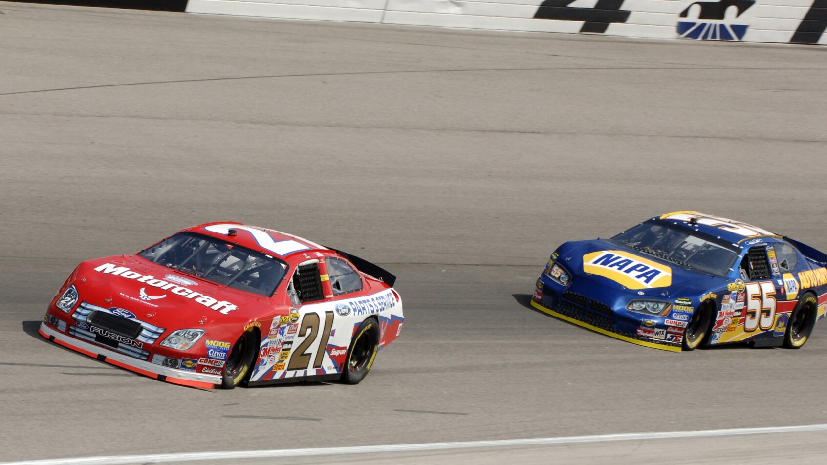 NASCAR Quaker State 400 action.