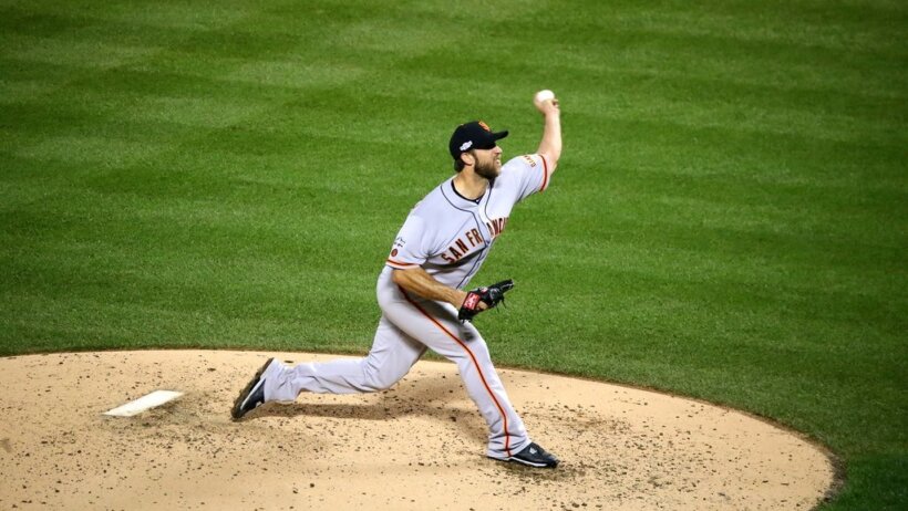 Madison Bumgarner pitching for the Giants