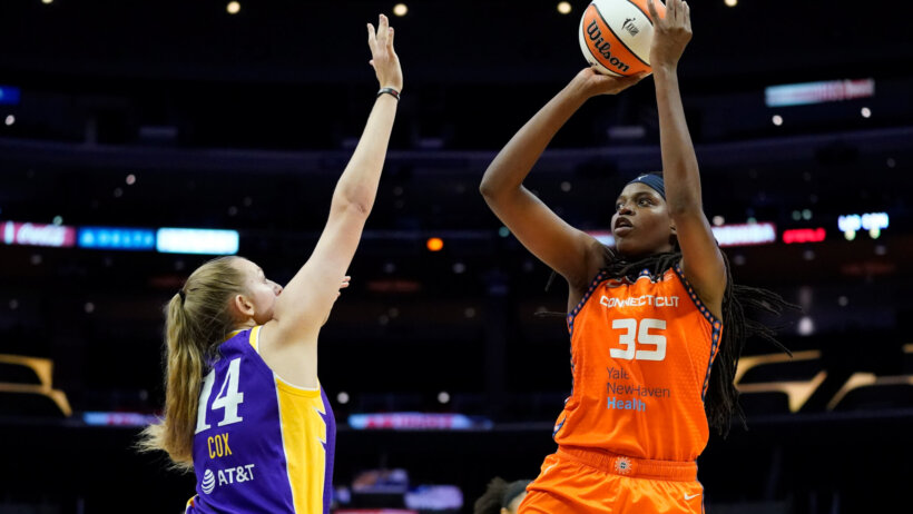 Jonquel Jones shooting
