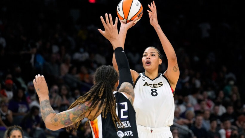 Liz Cambage shoots