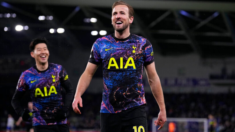 Harry Kane celebrates