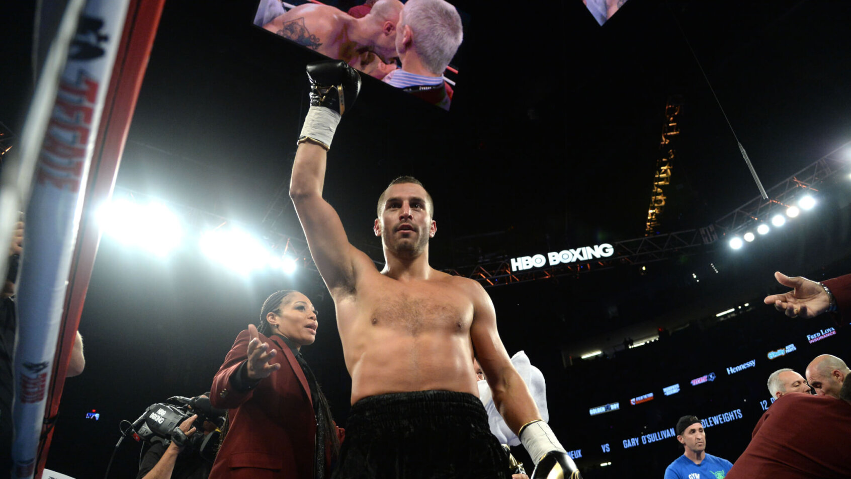 David Lemieux cleebrates
