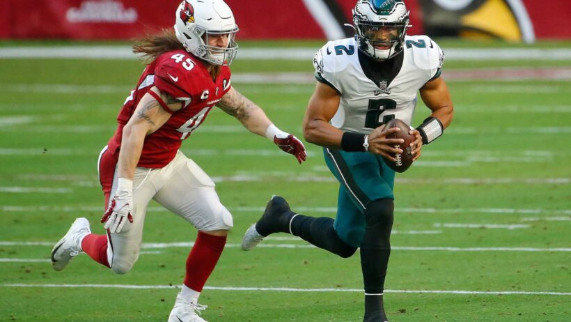 Jalen Hurts scrambles from Cardinals' Dennis Gardeck