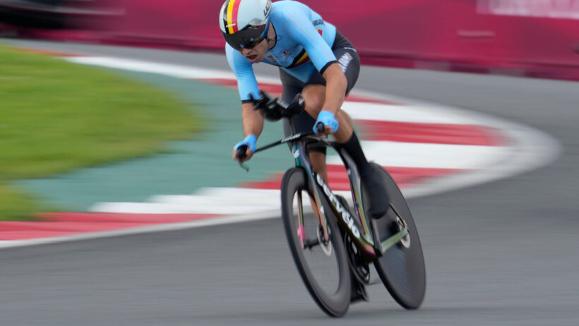 Wout van Aert sprinting on bike