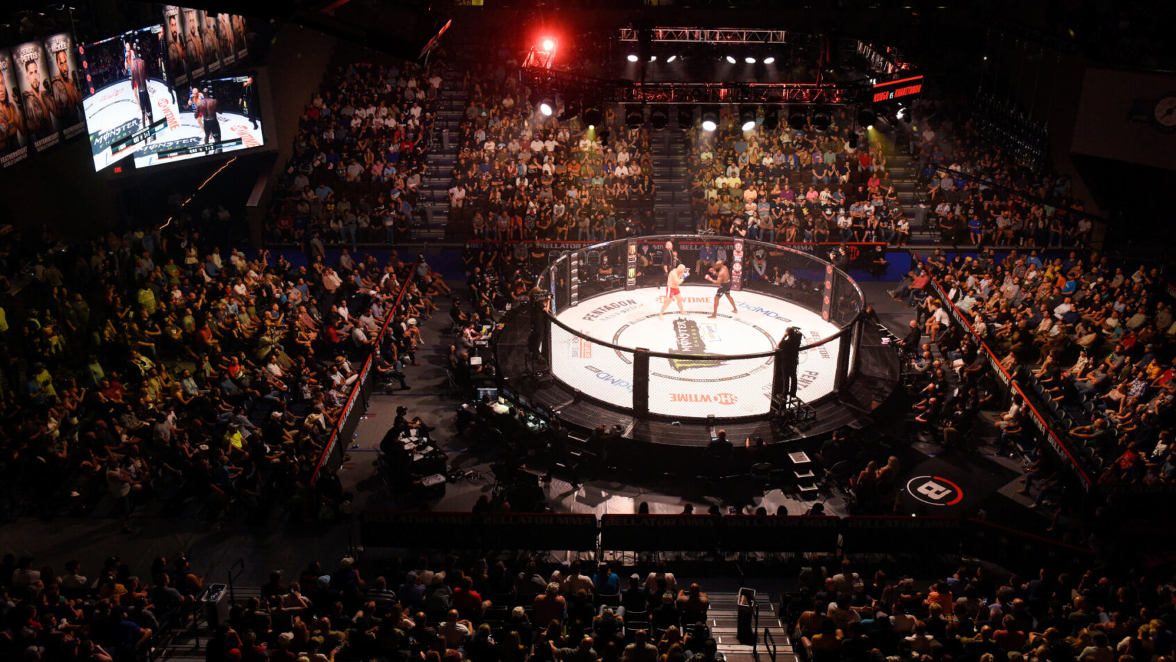 Long shot of a Bellator ring