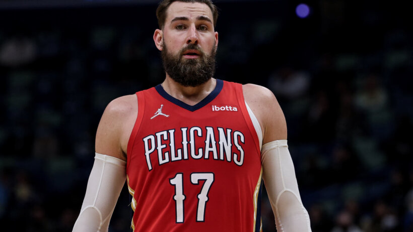 Jonas Valanciunas iso during a break