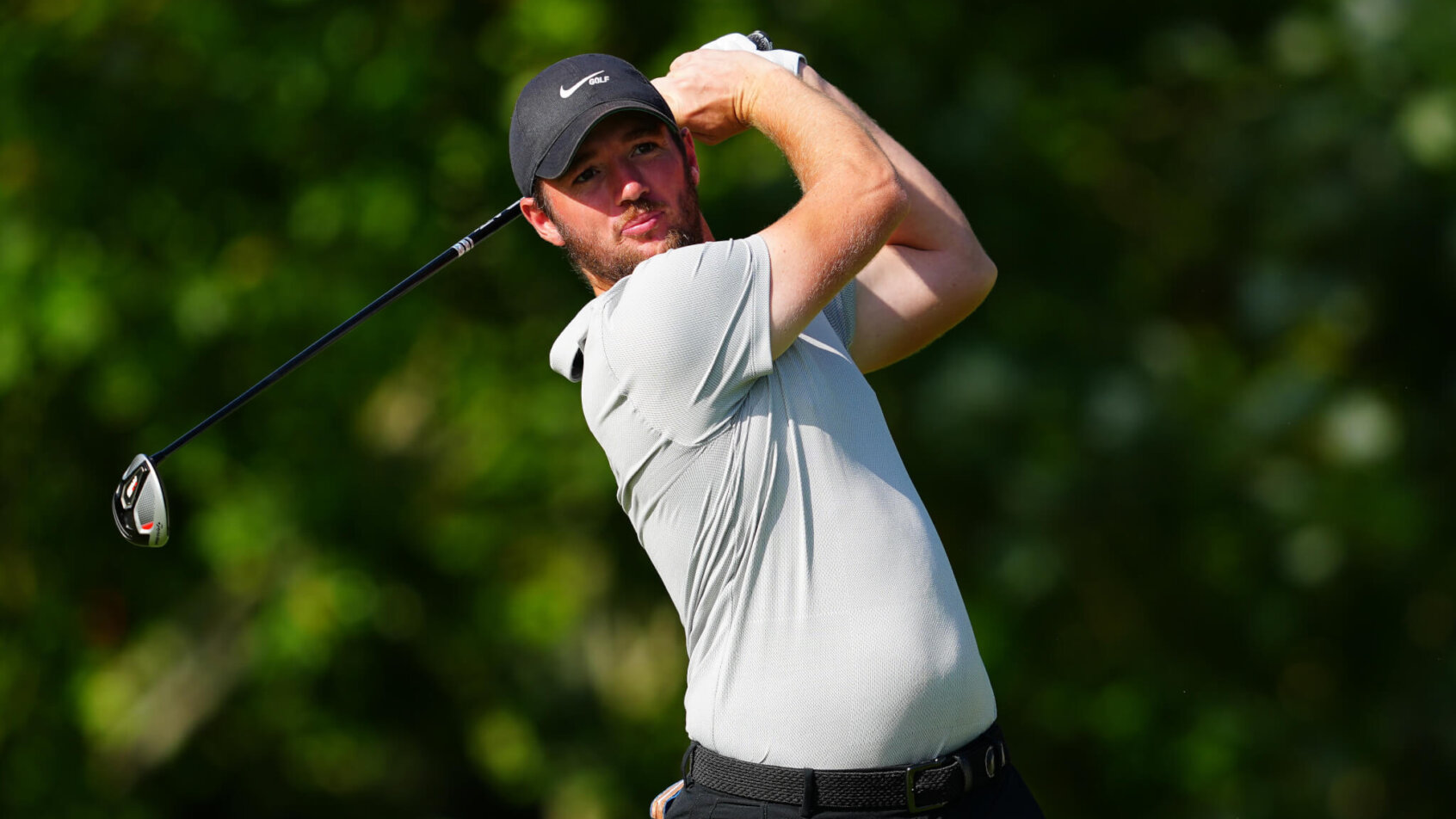 Sam Horsfield admires a tee shot