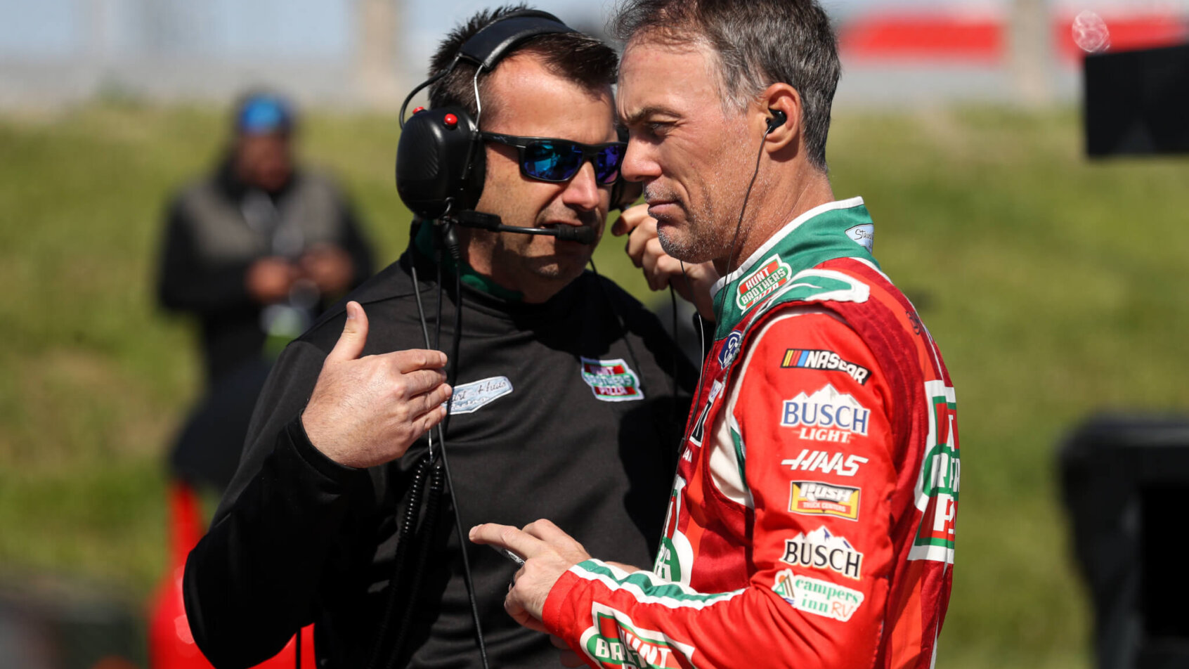 Kevin Harvick talking with crew chief Rodney Childers