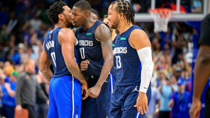 Mavs celebrate