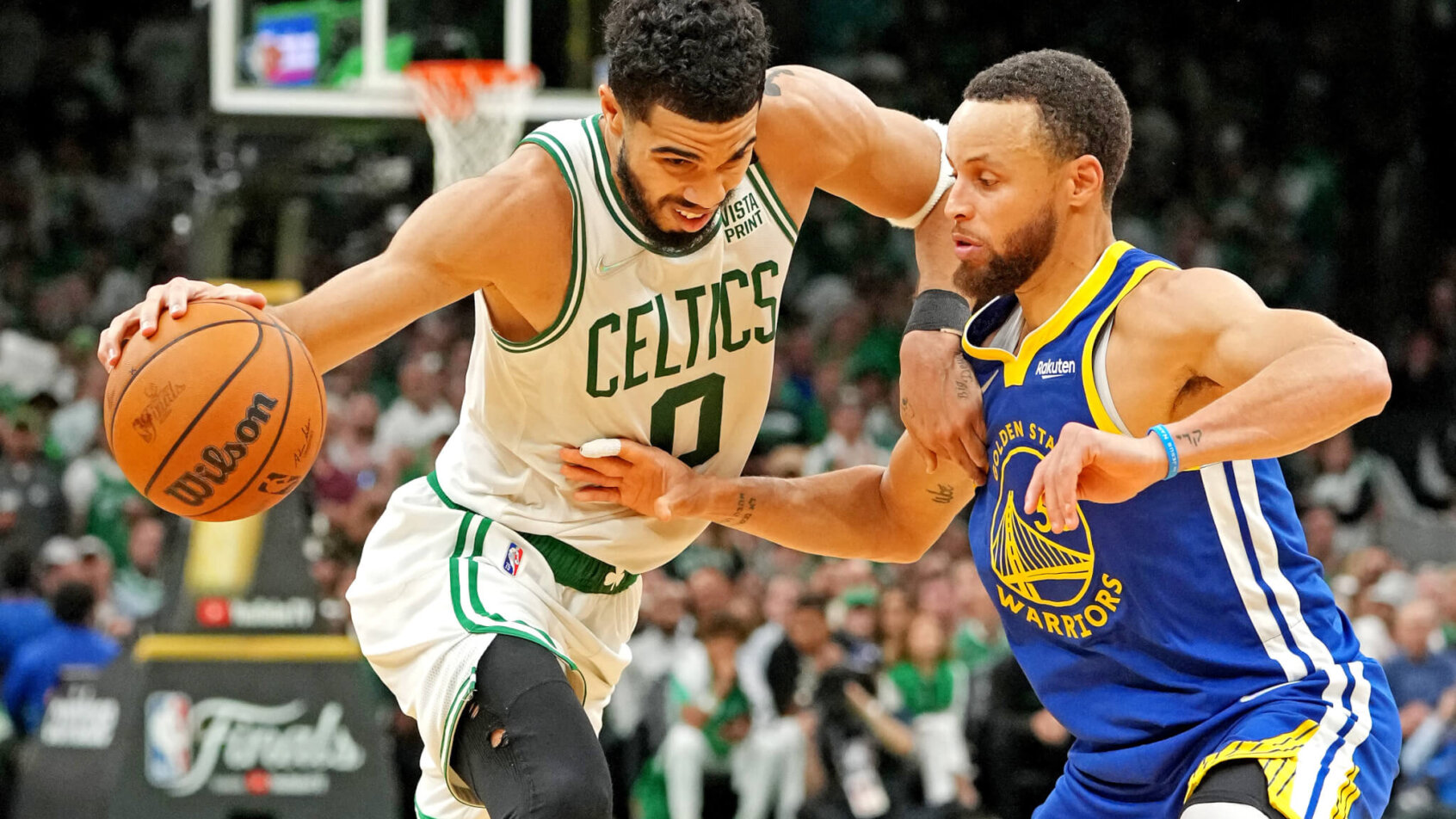 Steph Curry defending Jayson Tatum
