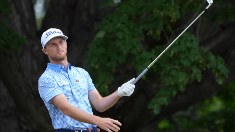 Will Zalatoris watches his shot