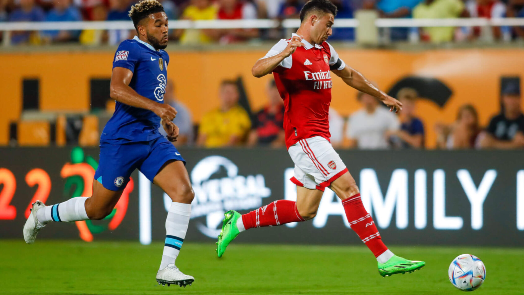 Arsenal forward Gabriel Martinelli runs with the ball