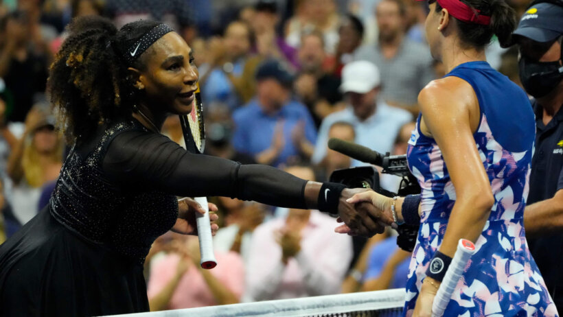 Serena Williams shaking hands with Ajla Tomljanovic