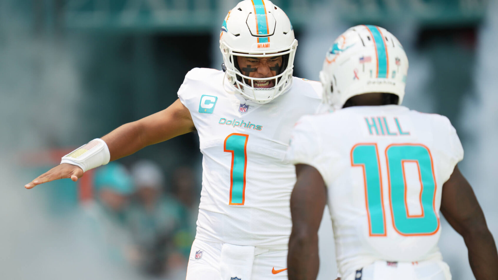 Miami Dolphins Tua Tagovailoa Tyreek Hill white jerseys