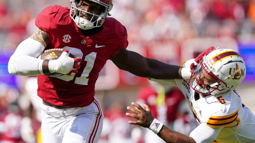 Alabama Crimson Tide linebacker Will Anderson Jr. and Louisiana Monroe Warhawks quarterback Chandler Rogers