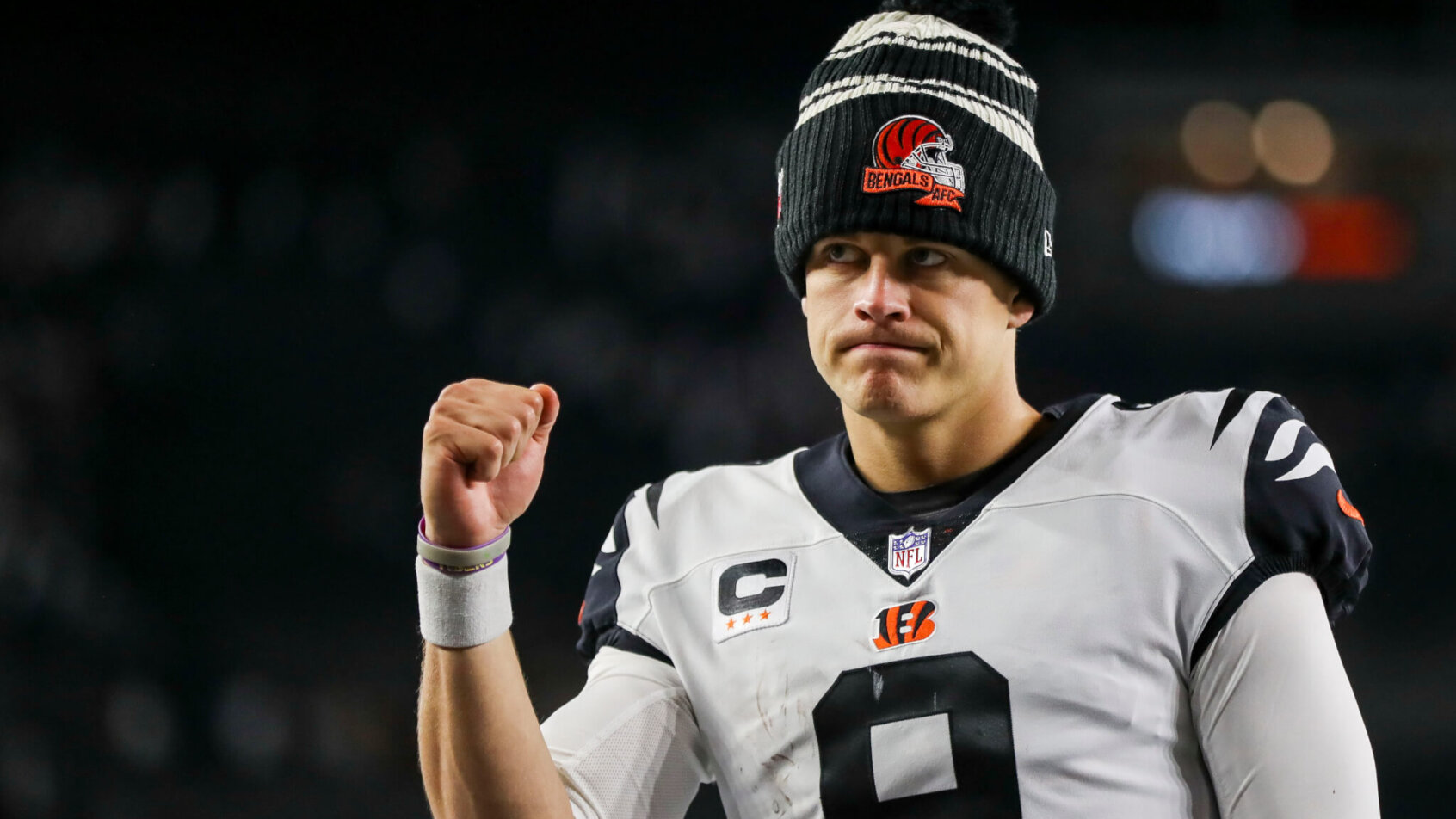 Joe Burrow fist pump
