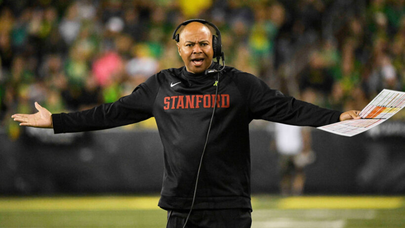 Stanford Cardinal head coach David Shaw reacts after a play