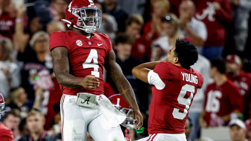 Alabama Crimson Tide celebrate a touchdown