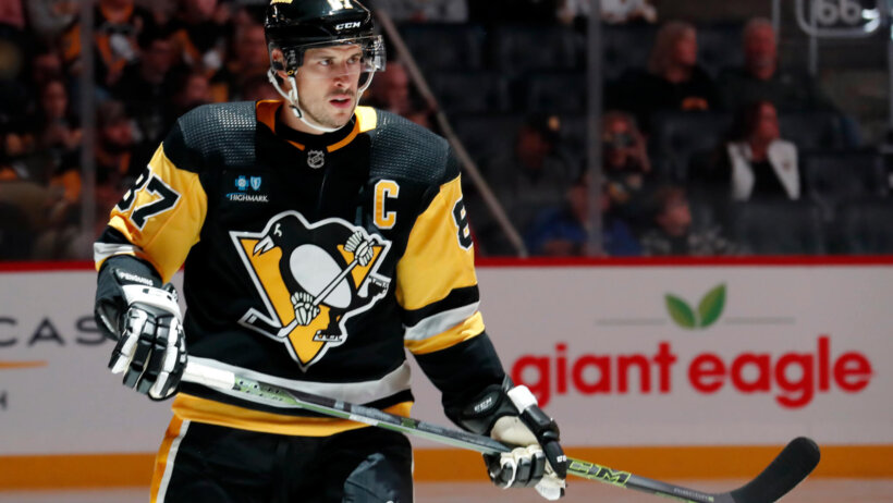 Pittsburgh Penguins center Sidney Crosby takes the ice