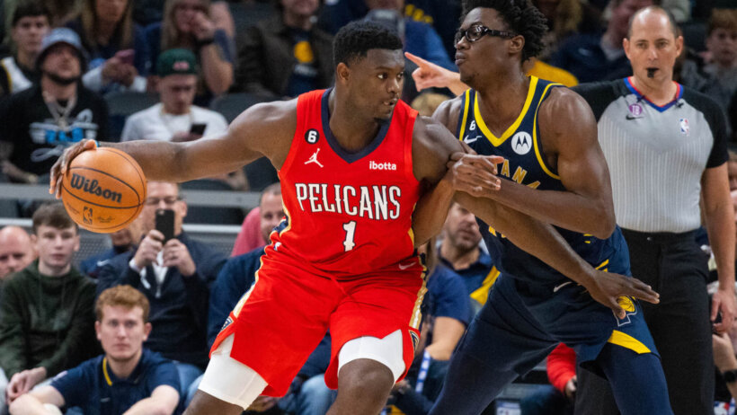New Orleans Pelicans forward Zion Williamson backs his way to the hoop