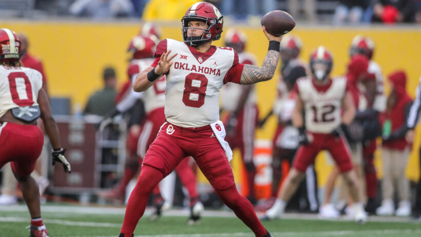 Oklahoma Sooners quarterback Dillon Gabriel