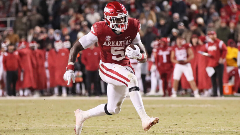Arkansas Razorbacks running back Raheim Sanders rushes for a touchdown