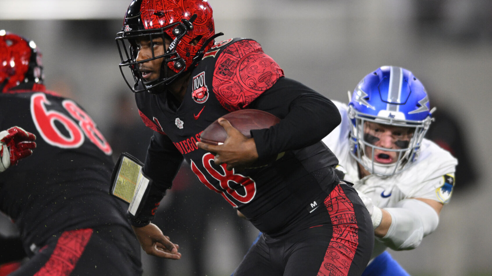San Diego State Aztecs quarterback Jalen Mayden