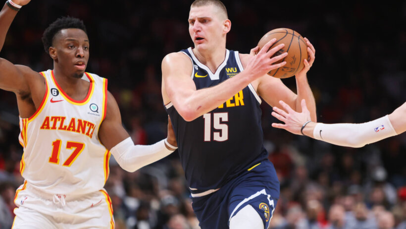 Nikola Jokic drives vs Hawks; Denver Nuggets