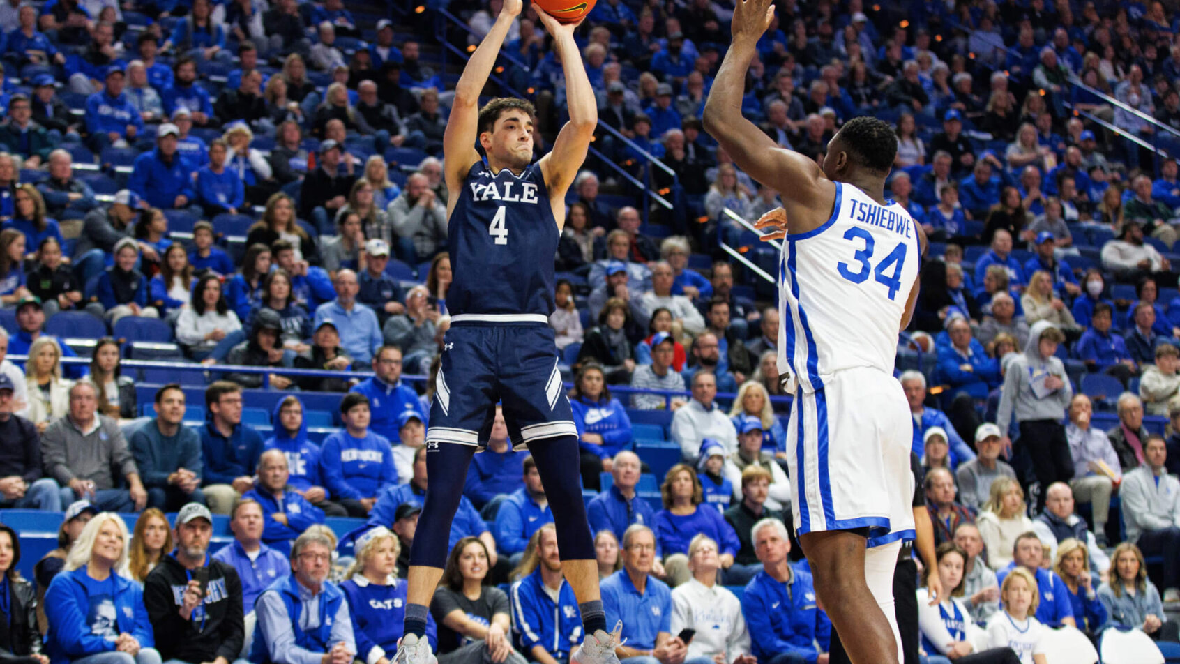 Yale Bulldogs guard John Poulakidas shooting