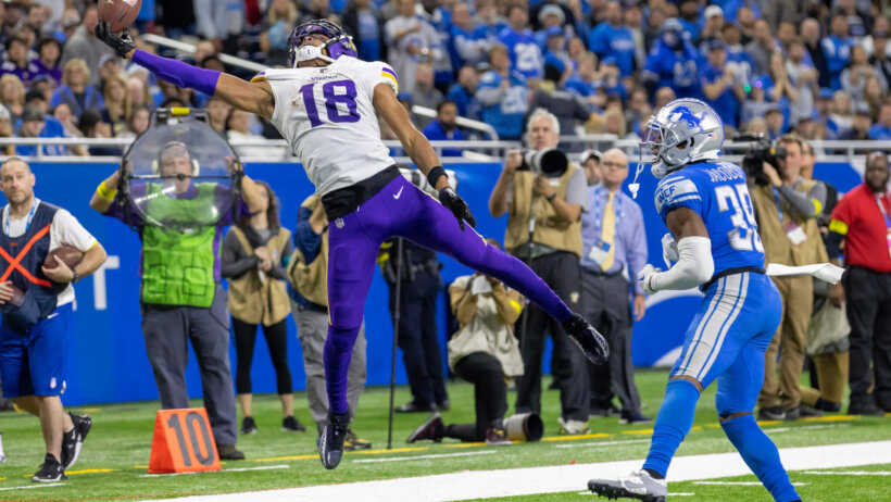 Minnesota Vikings wide receiver Justin Jefferson tries to make catch