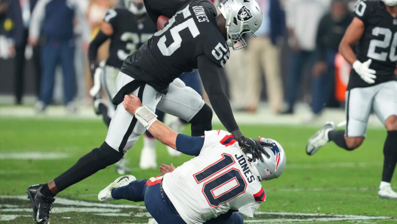 Chandler Jones straight arm on Mac Jones