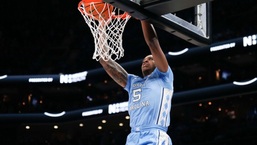 North Carolina Tar Heels forward Armando Bacot dunking