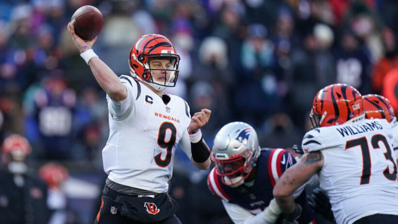 Joe Burrow Cincinnati Bengals throwing football